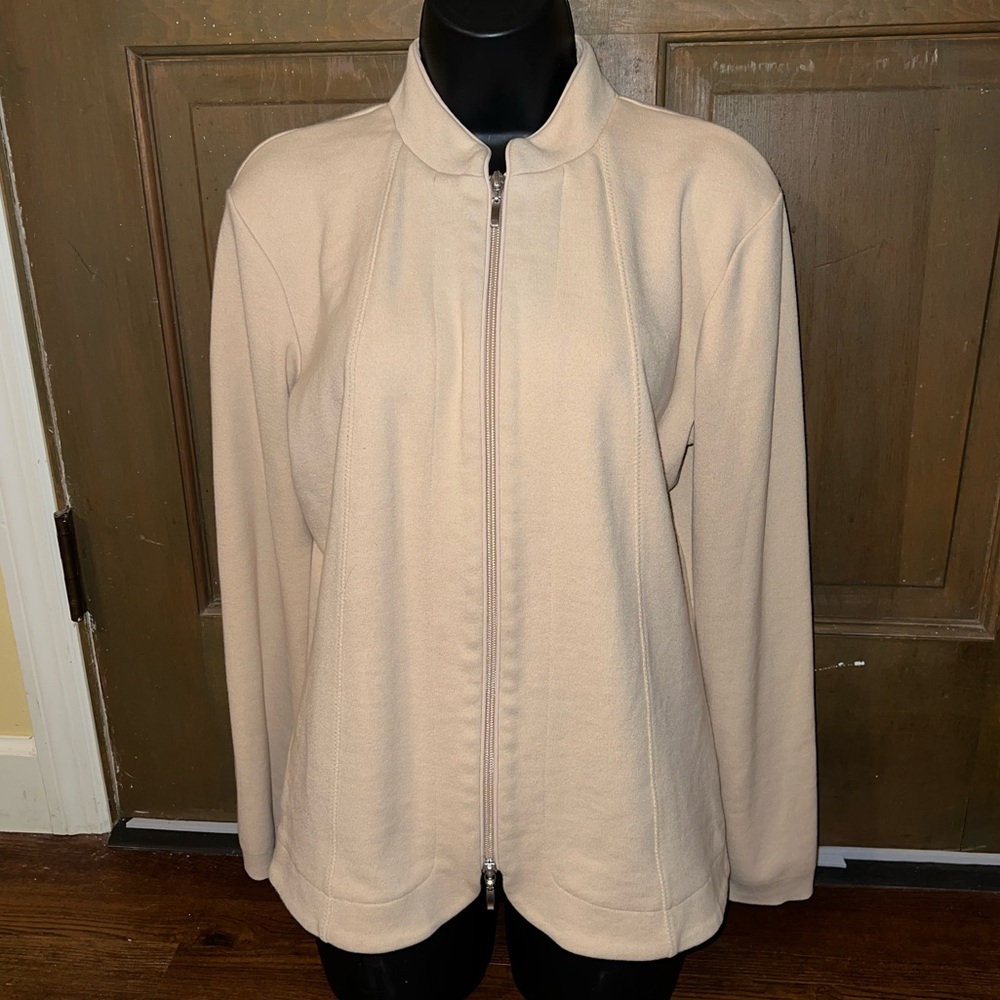 Talbots Cream Minimalist Zip Up Lightweight & Airy Long Sleeve Jacket Size M